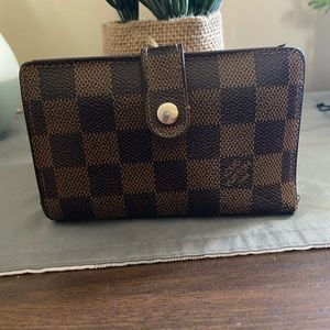 Louis Vuitton Kisslock Wallet